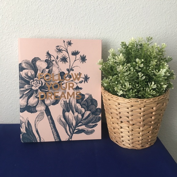 Mini 3 Ring Binder - Picture 1 of 11
